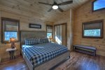 Whisky Creek Retreat - Main level bedroom